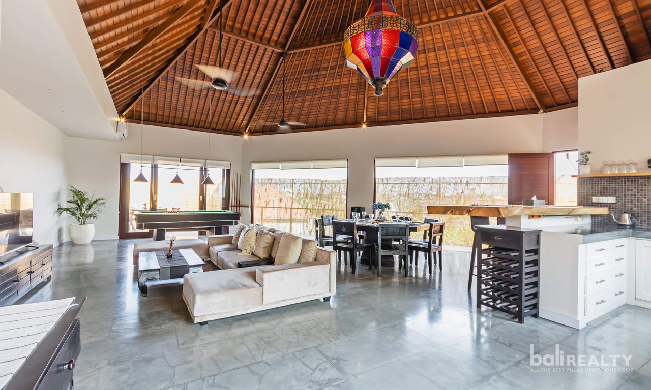 Spacious Four-Bedroom Villa in Prime Berawa 3014 — image 5