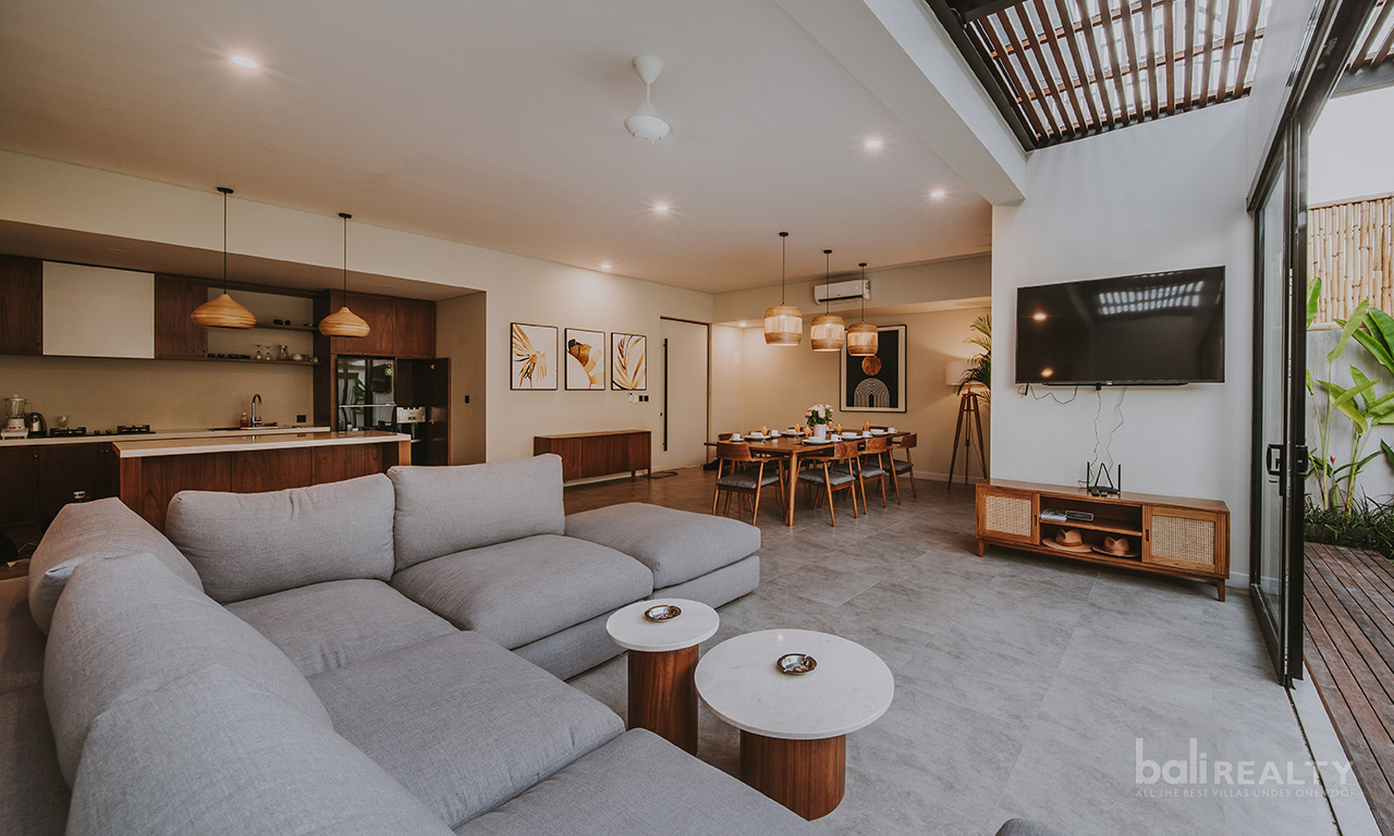Premium Four Bedroom Villa for Sale in Canggu 2202 — image 2