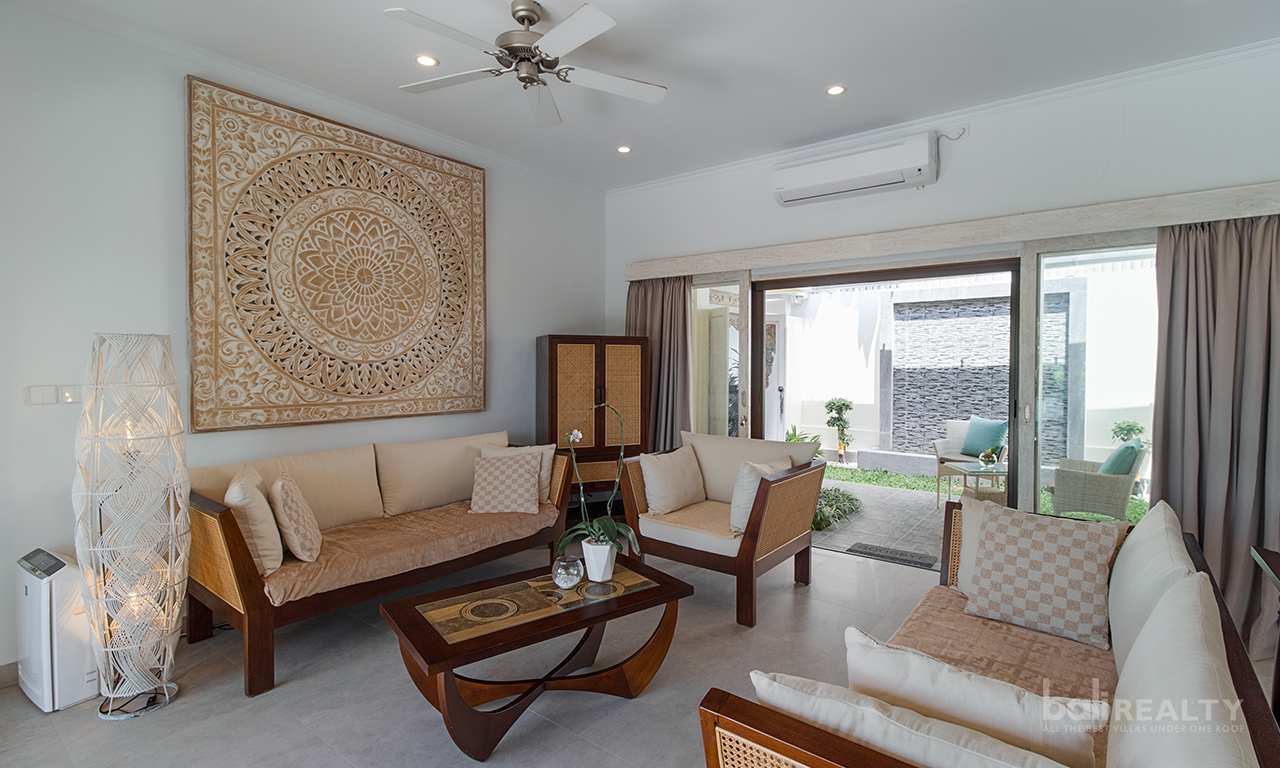 Idyllic Traditional Three-Bedroom Villa with Rice Field Views in Padang Tawang, Canggu — image 4