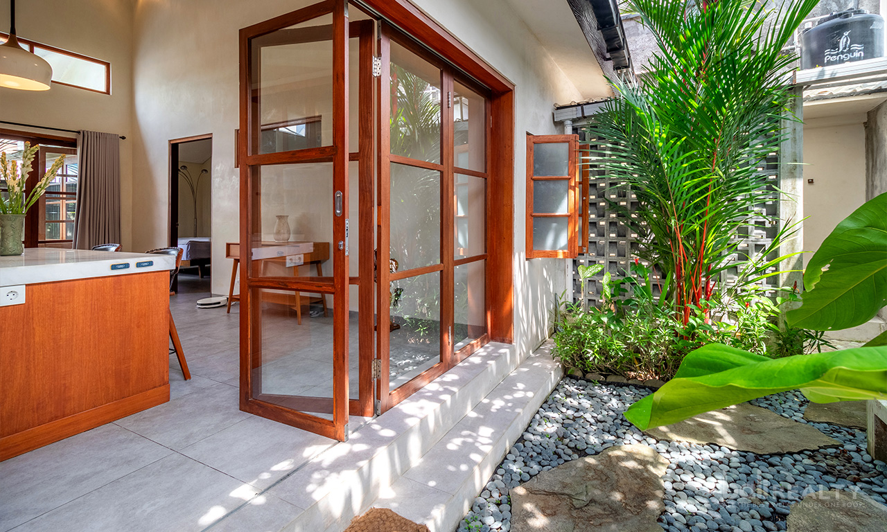 20-Year Leasehold Two-Bedroom Villa in Rapidly Developing Padonan, Canggu — image 12