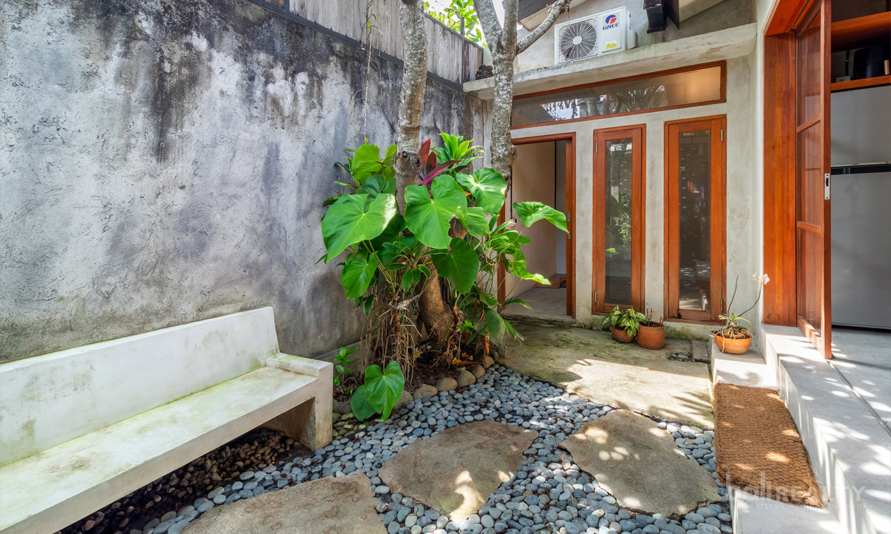 20-Year Leasehold Two-Bedroom Villa in Rapidly Developing Padonan, Canggu — image 13