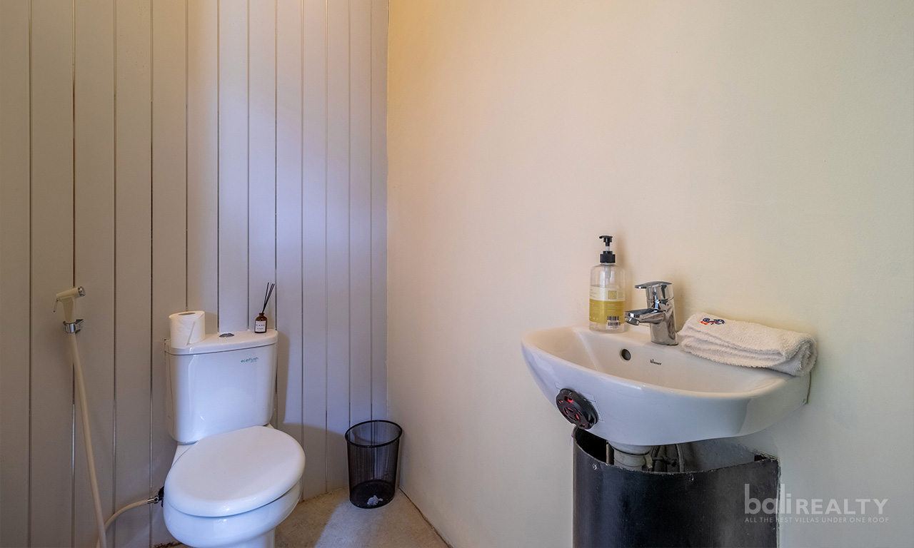 20-Year Leasehold Two-Bedroom Villa in Rapidly Developing Padonan, Canggu — image 15