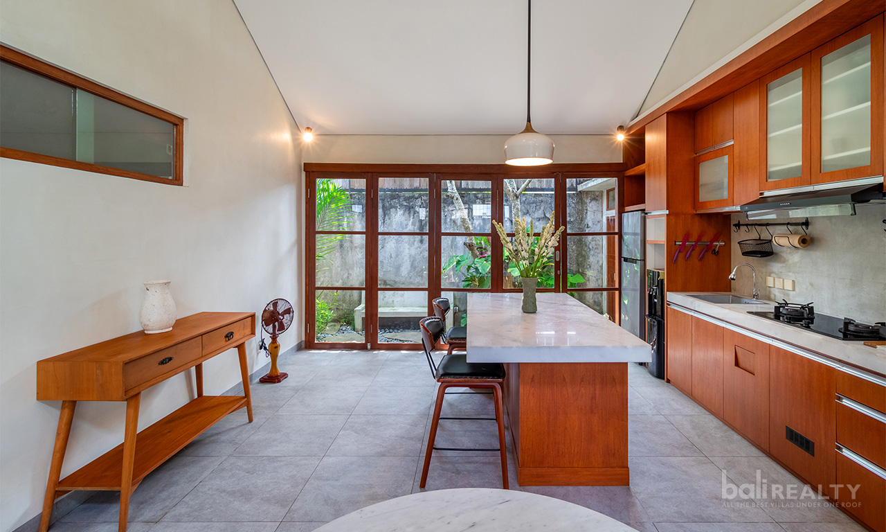 Cozy, Fully Furnished Two-Bedroom Freehold House in Padonan, Canggu
