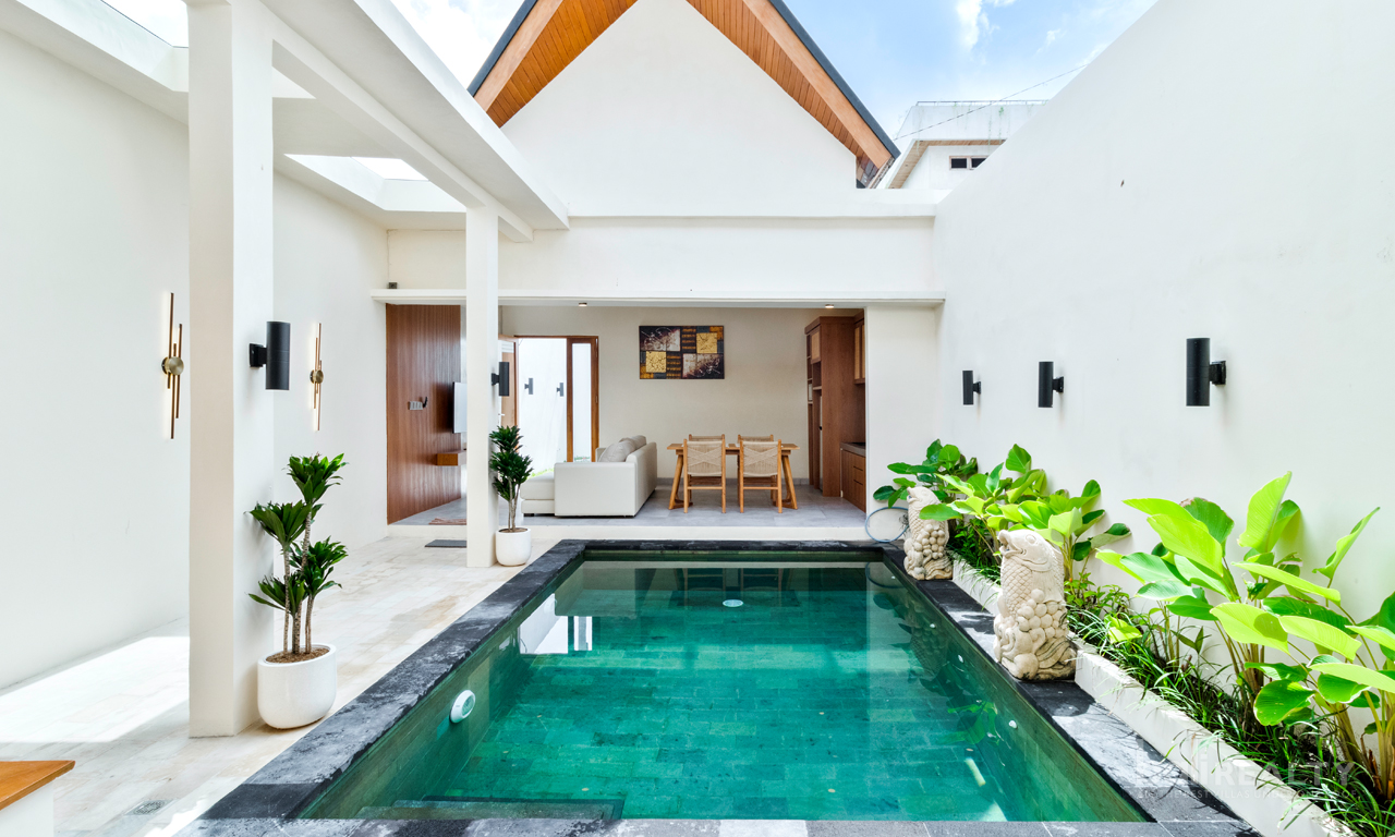 Brand New Two-Bedroom Villa with Flexible Lease in Outskirts of Pererenan — image 1