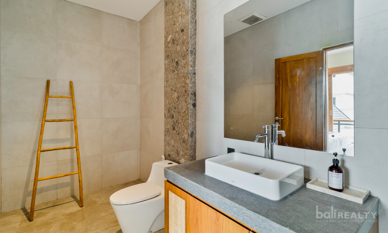 Brand New Two-Bedroom Villa with Flexible Lease in Outskirts of Pererenan — image 8
