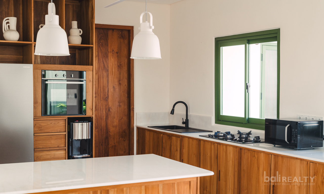 Four-Bedroom Villa for Yearly or Monthly Rental in Babakan Area — image 9