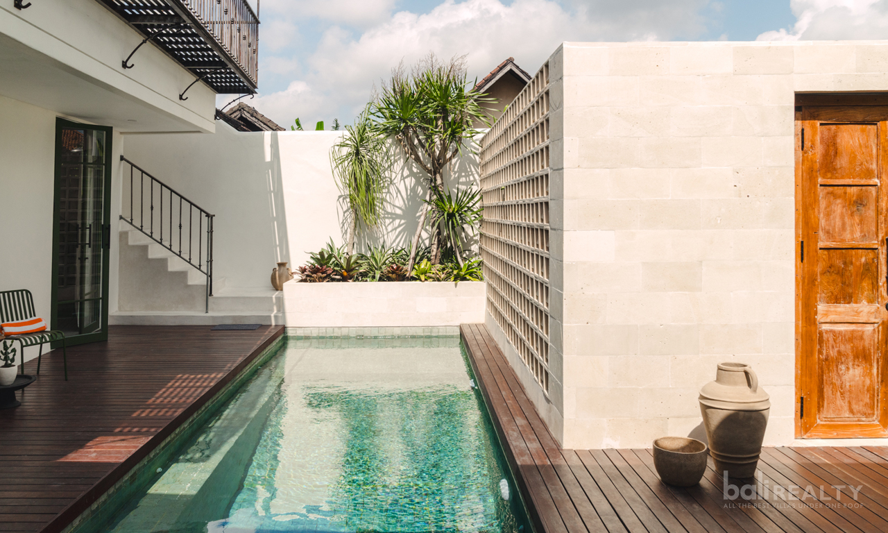 Four-Bedroom Villa for Yearly or Monthly Rental in Babakan Area — image 1