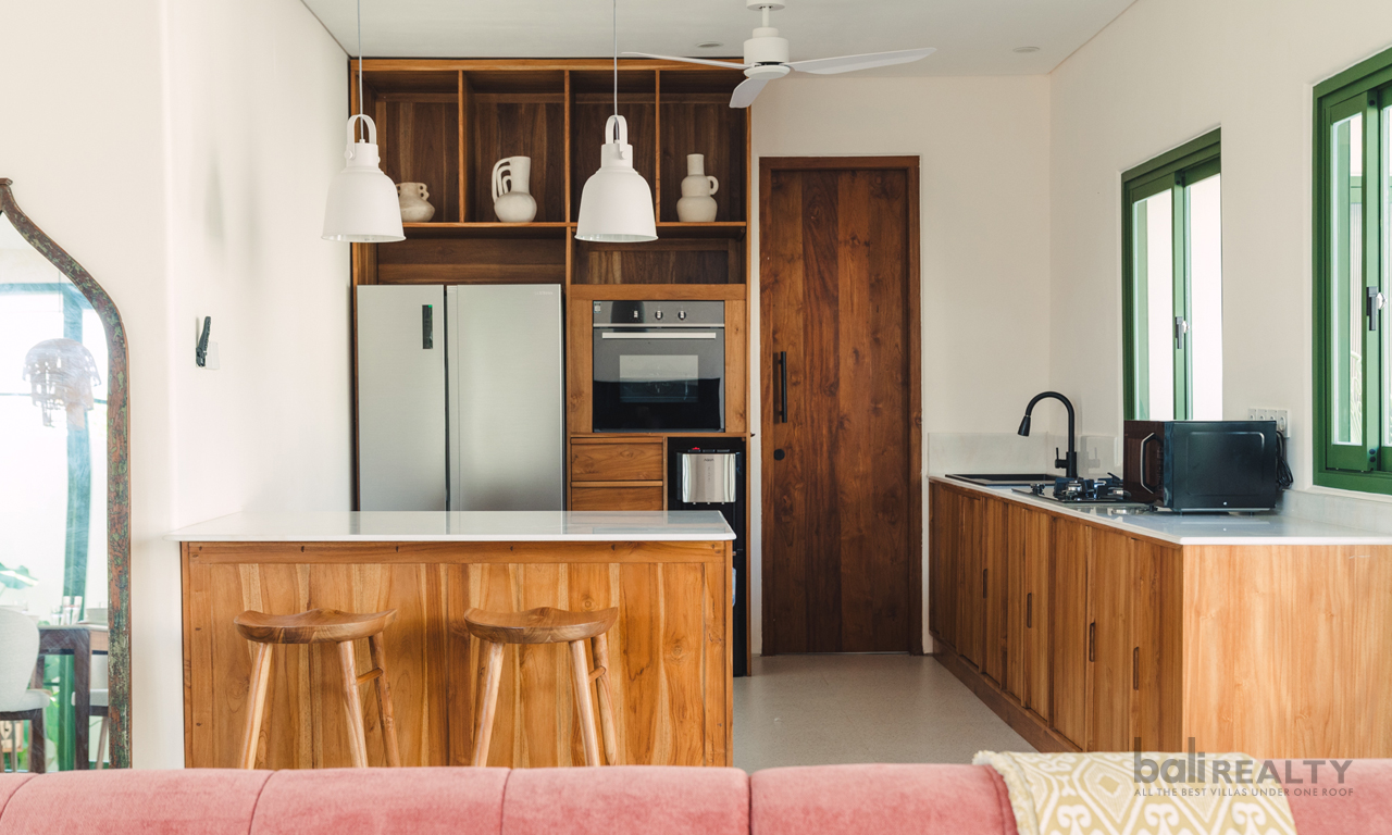Four-Bedroom Villa for Yearly or Monthly Rental in Babakan Area — image 6