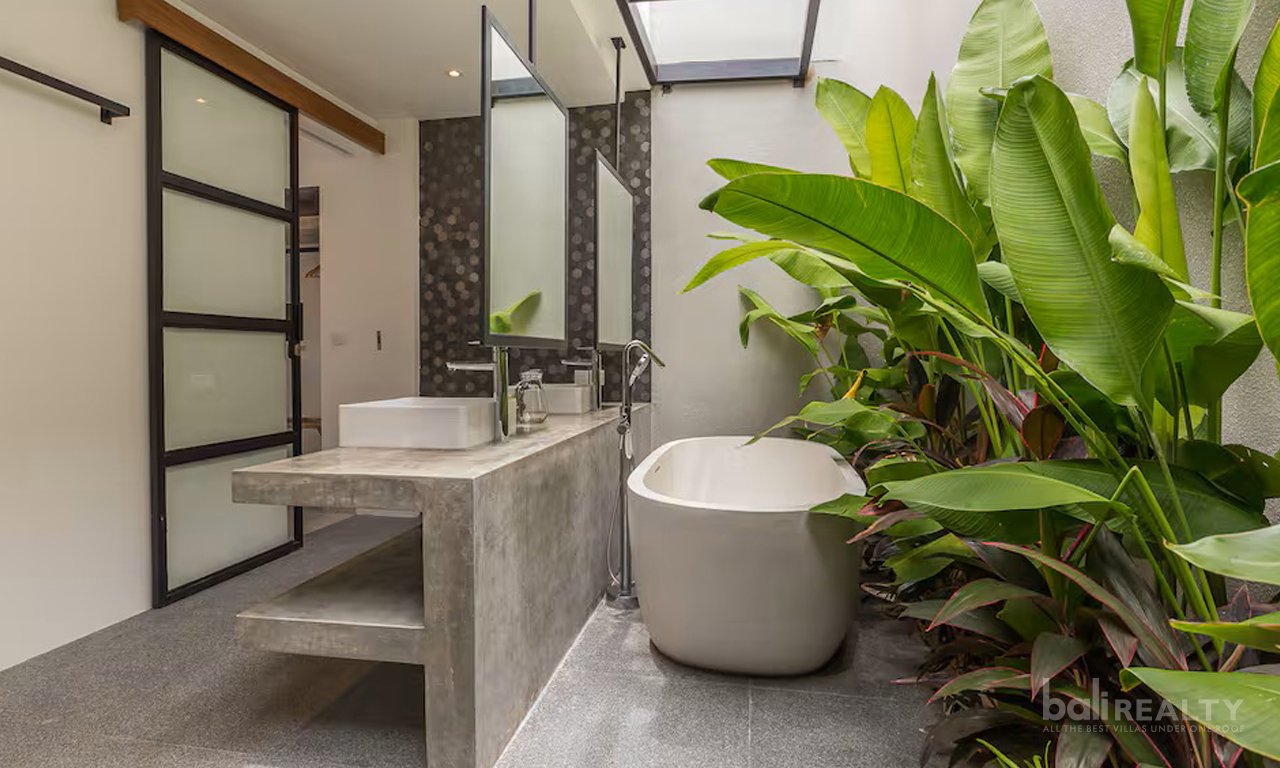 High-Yield Three-Bedroom Villa in Prime Canggu Location — image 9