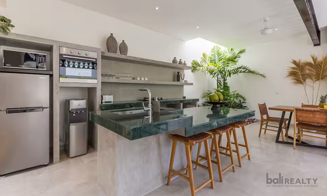 High-Yield Three-Bedroom Villa in Prime Canggu Location — image 5