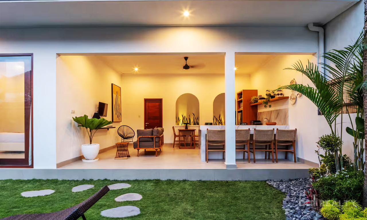 Designer 2-Bedroom Tropical Villa for Yearly Rental in Canggu Padang Linjong 2997 — image 2
