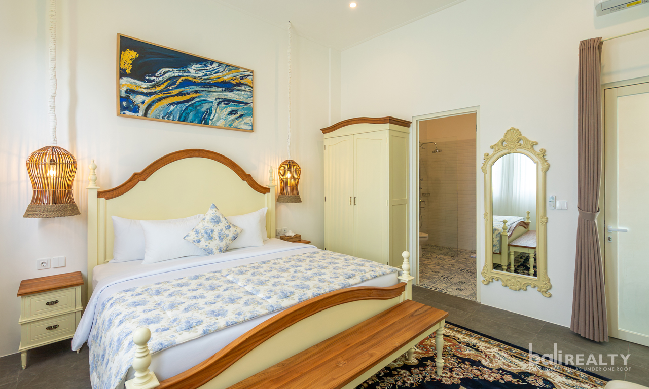Luxury 6-Bedroom Villa for Rent in Berawa, Canggu 3017 — image 17
