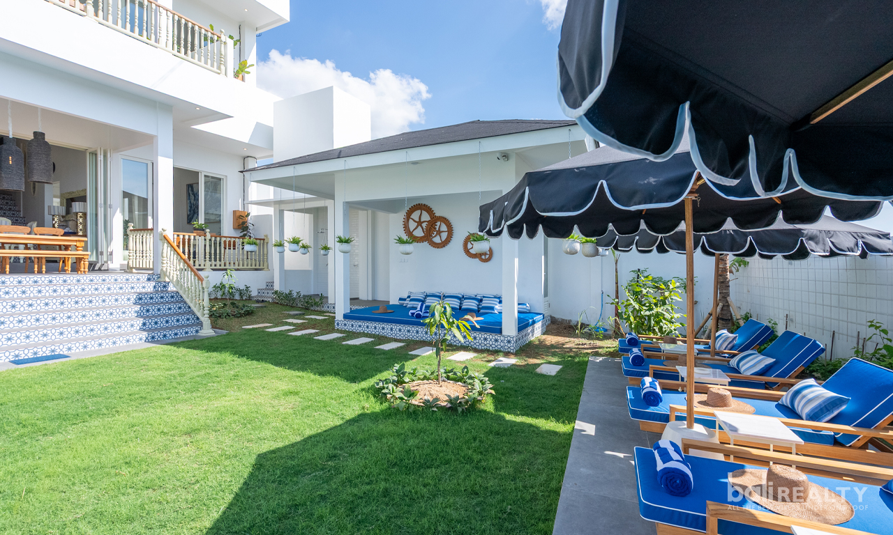 Luxury 6-Bedroom Villa for Rent in Berawa, Canggu 3017 — image 1