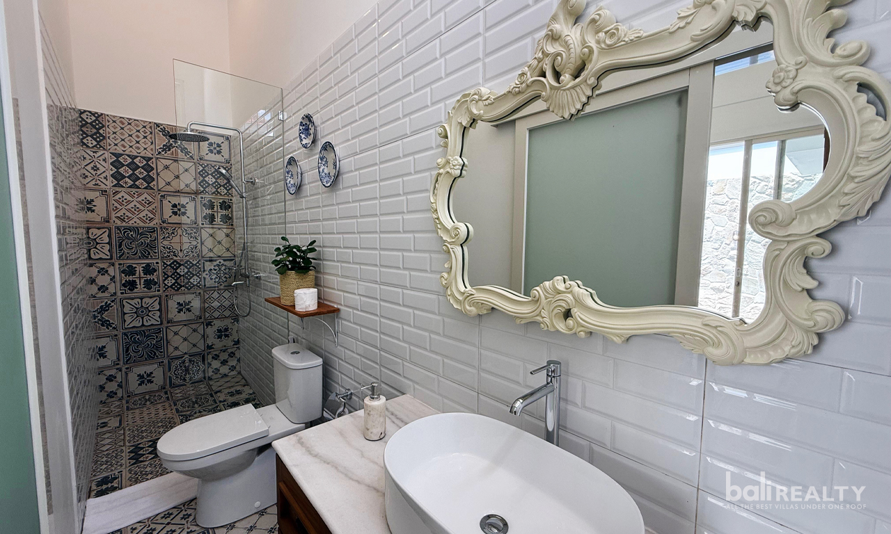 Brand New 2-Bedroom Villa for Rent in Berawa, Canggu 3018 — image 11