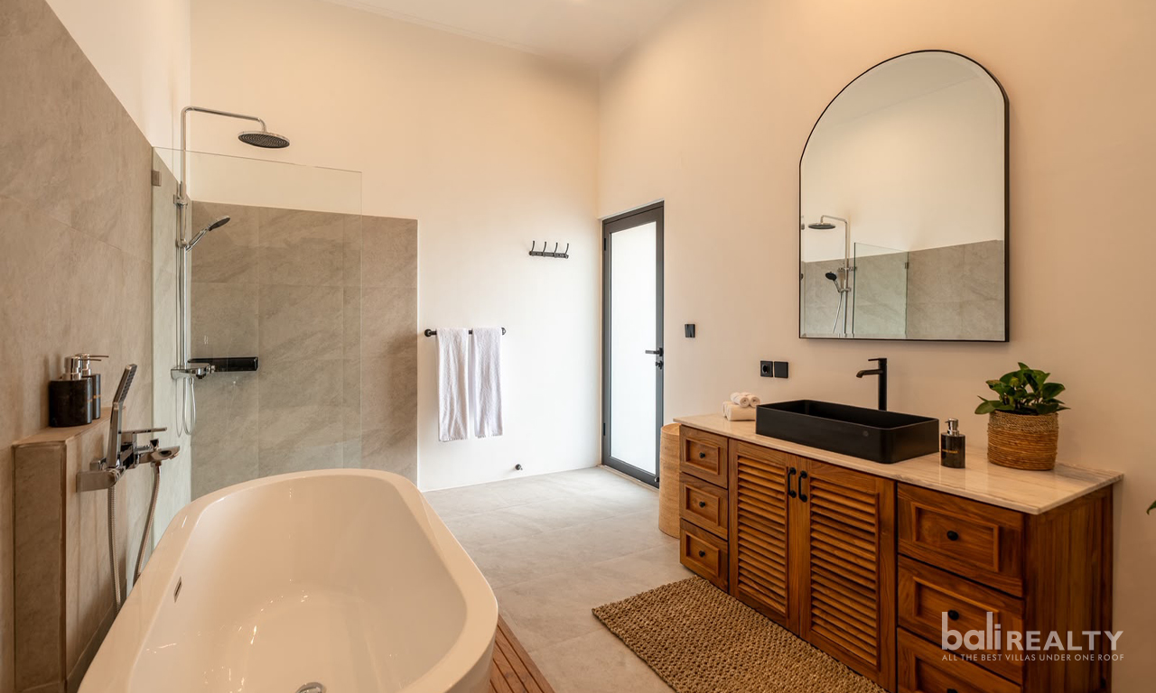 Brand New 3-Bedroom Villa for Sale with 37-Year Leasehold in Tumbak Bayuh — image 12