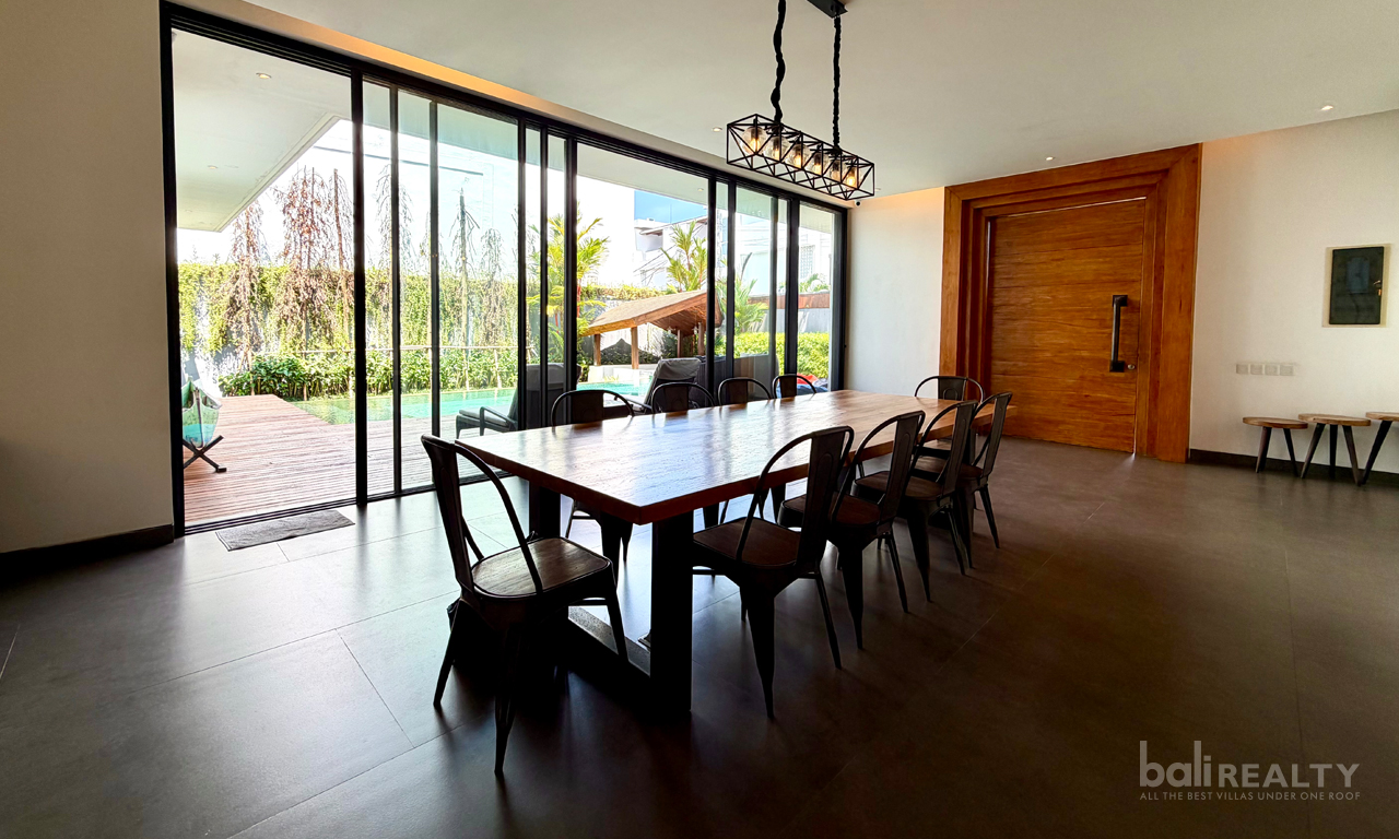 Family-Friendly Three-Bedroom Villa Near Cemagi Beaches: Yearly and Monthly Rental — image 7