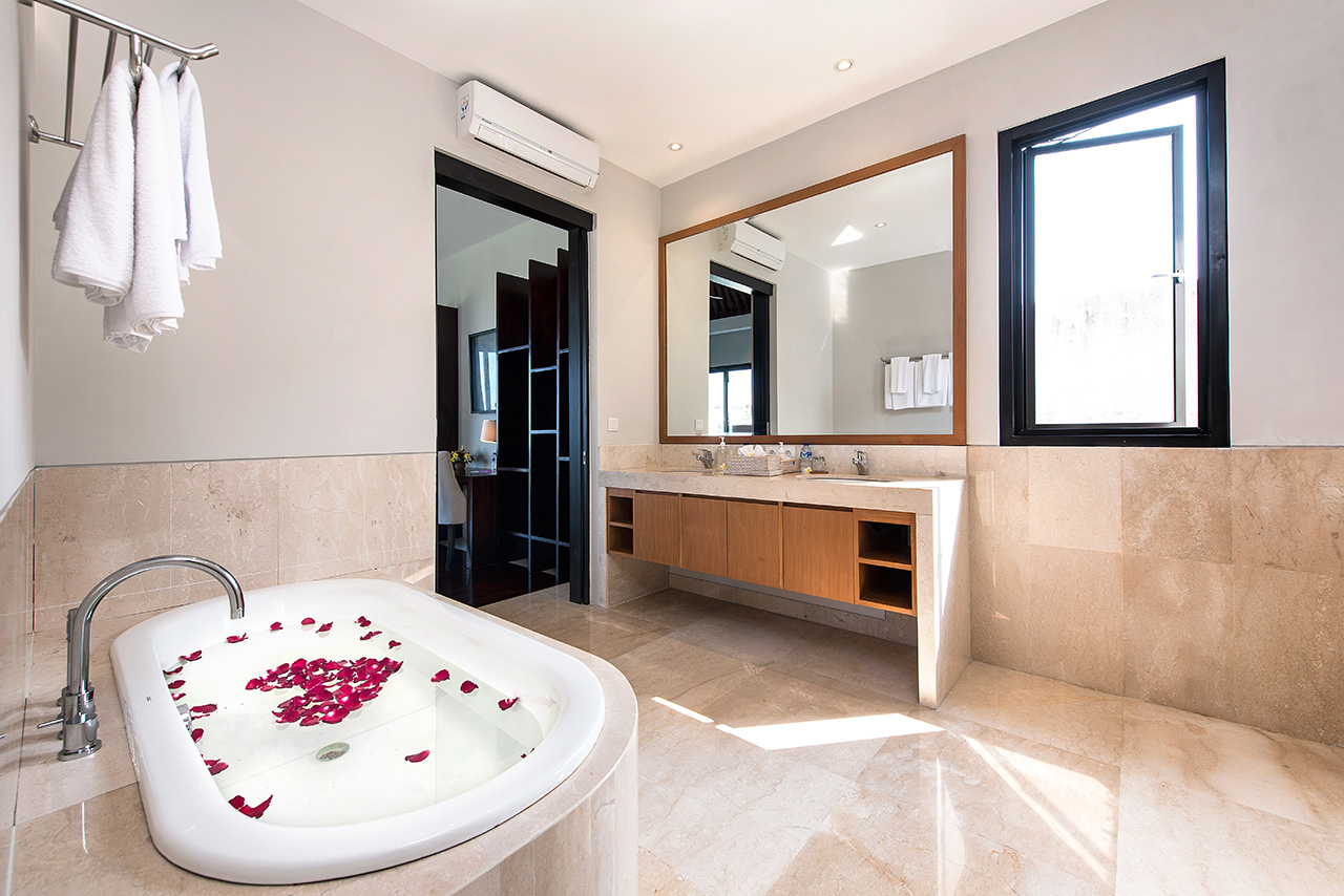 Villa Dewi Lanjar ~ Asia Holiday Retreats, Luxury Villas. Handpicked by Experts — image 19