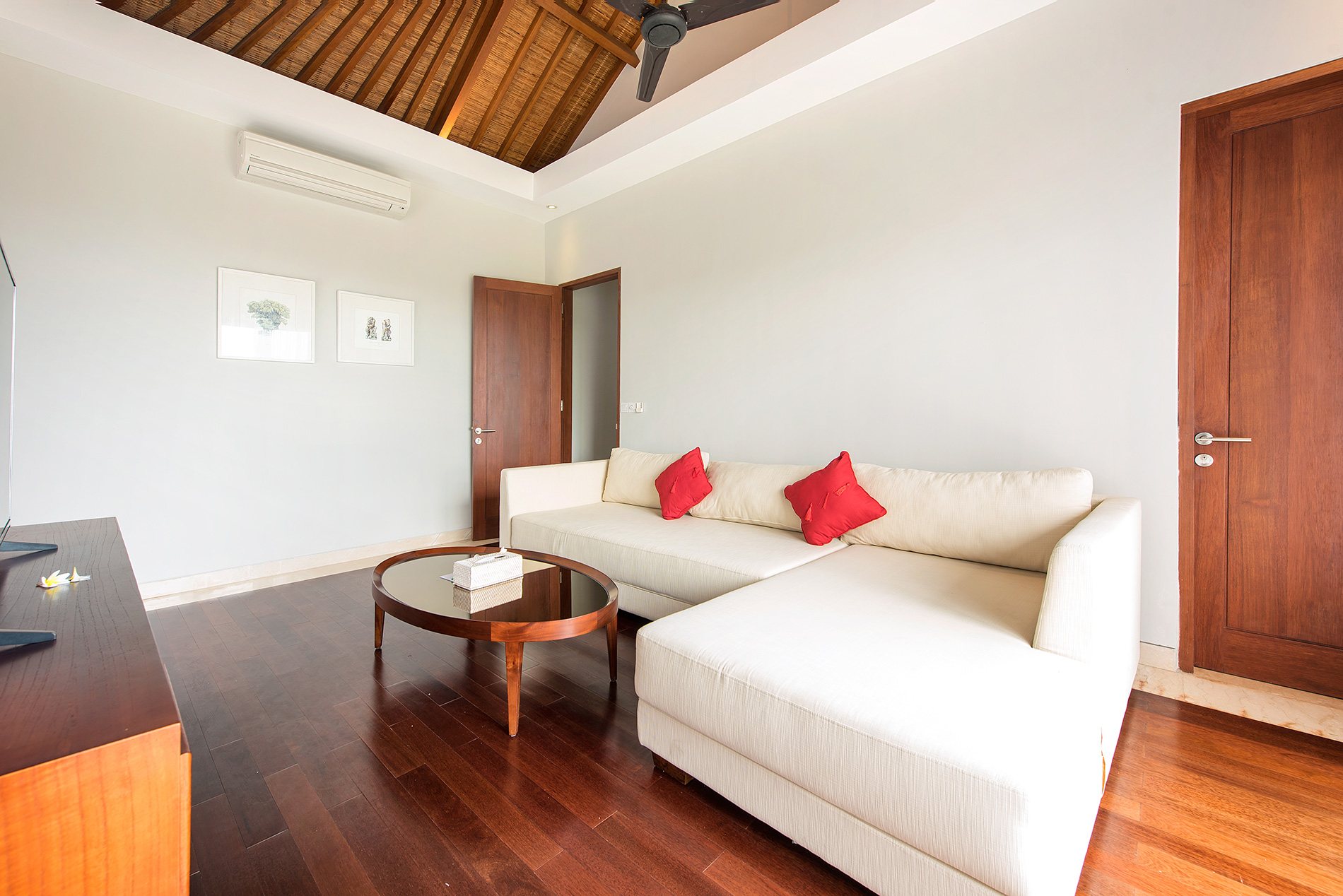 Villa Anahit — 4BR Villa Rental in Uluwatu — image 3