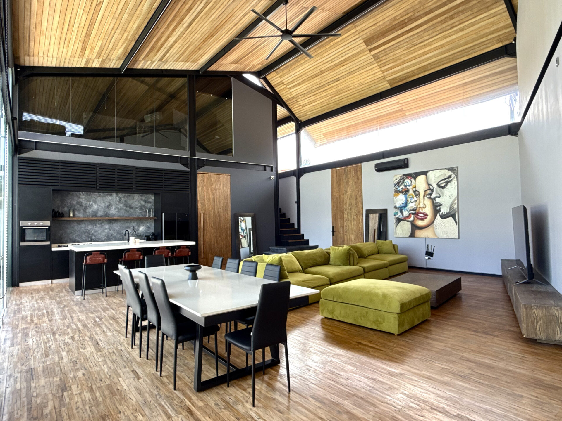 Modern Industrial 3-Bedroom Riverside Villa for Rent in Umalas — image 14