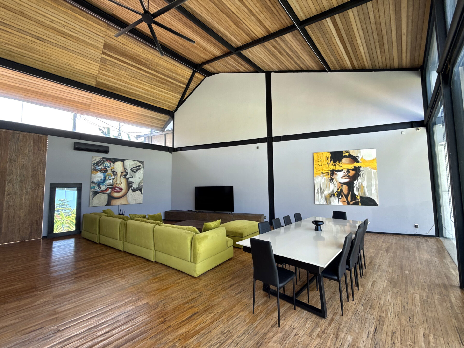 Modern Industrial 3-Bedroom Riverside Villa for Rent in Umalas — image 11