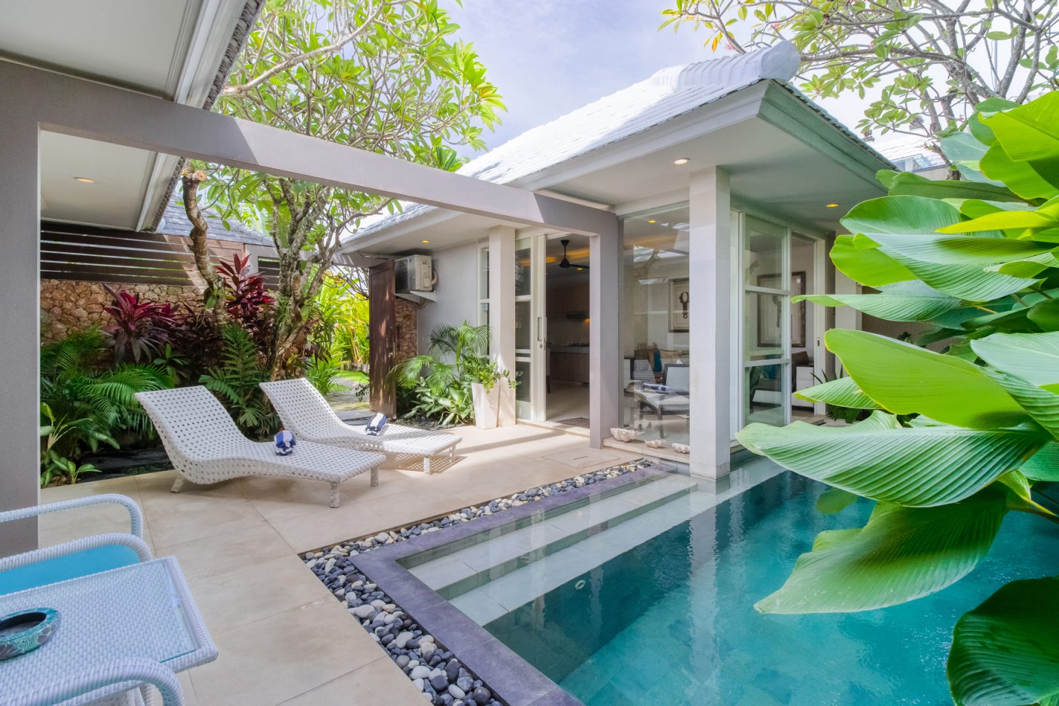 Villa White Pearl, 2 bedroom luxurious pool villa, Seminyak/Petitenget, Bali