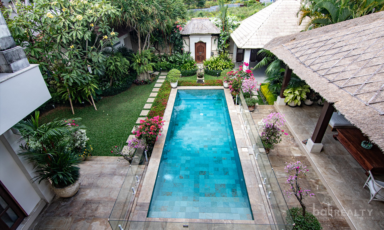 Spacious 3-Bedroom Freehold Villa on 663sqm – Walk to Jimbaran Beach 2979 — image 2