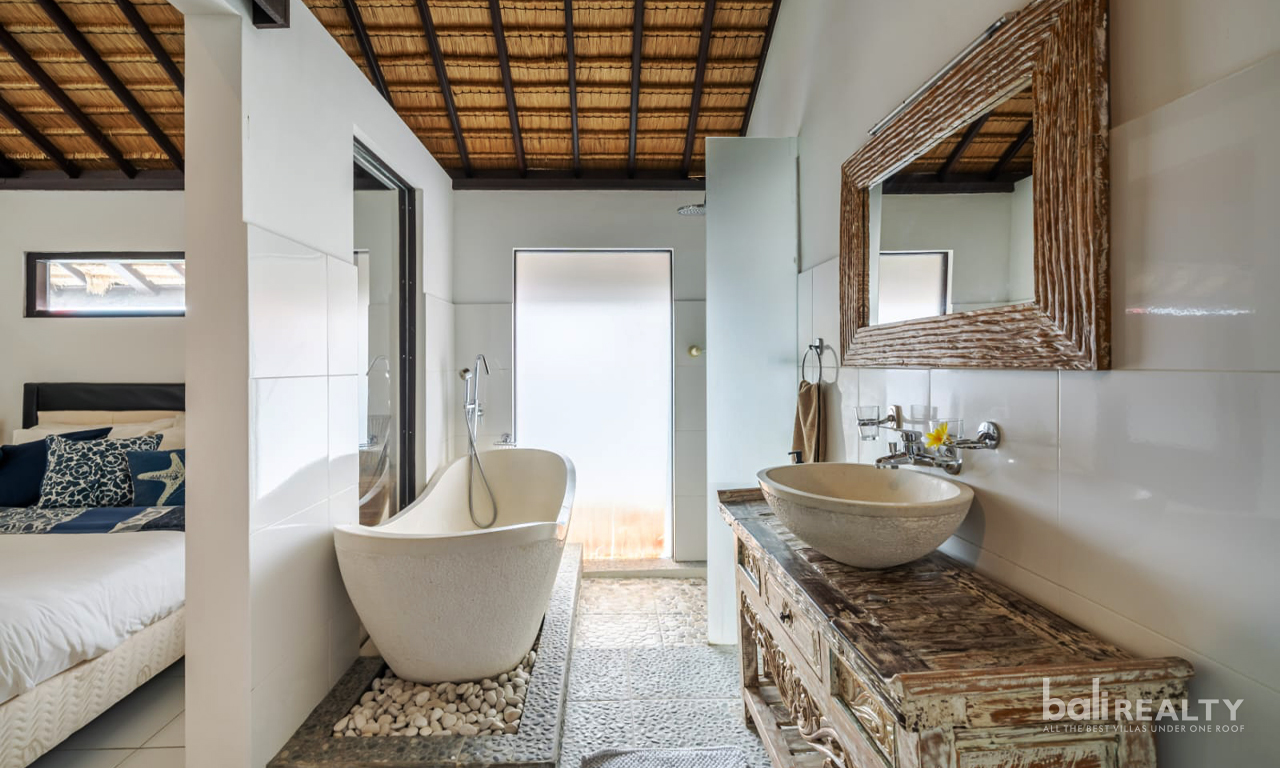 Monthly and Yearly Rental Available: Homey Two-Bedroom Villa in Jimbaran — image 16