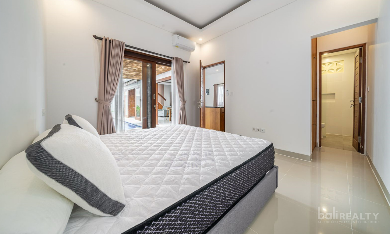 Newly Built Four-Bedroom Villa in Prime Kerobokan Location — image 5