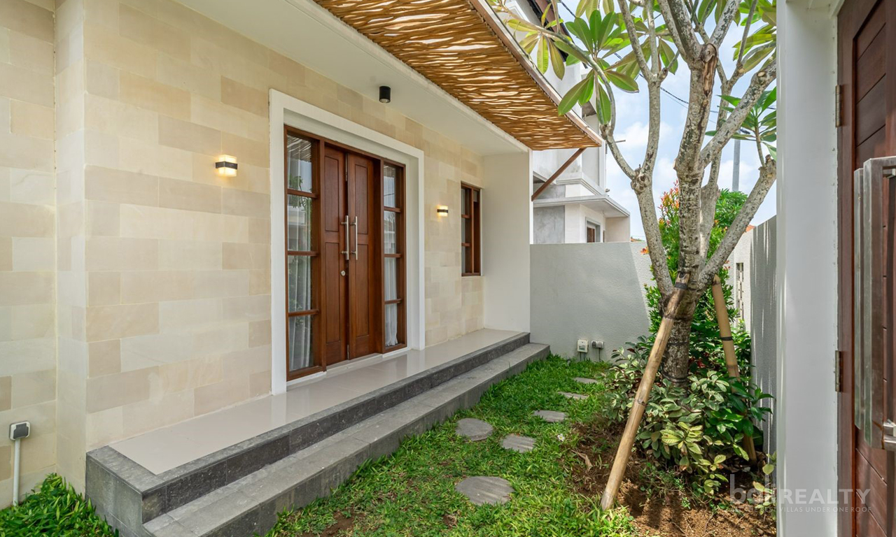 Newly Built Four-Bedroom Villa in Prime Kerobokan Location — image 8