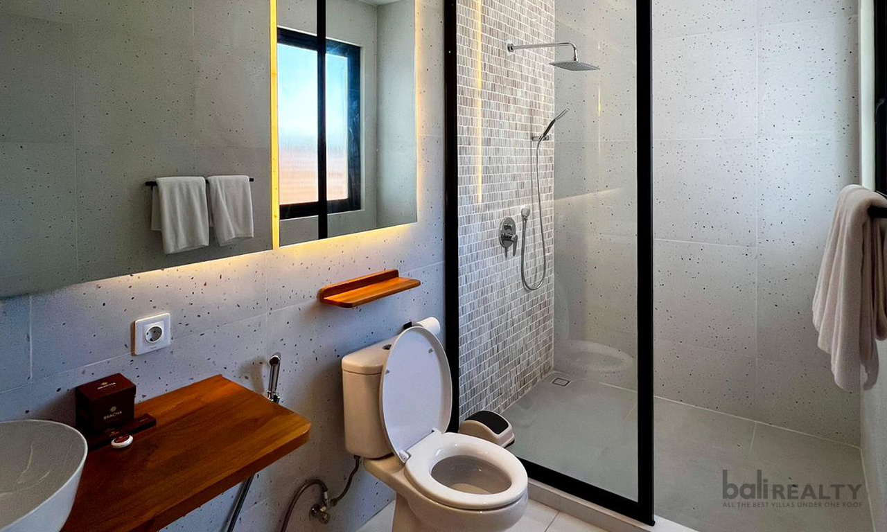 Bohemian-Style: Two-Bedroom Villa, Fully Furnished with Long Lease in Seminyak — image 7