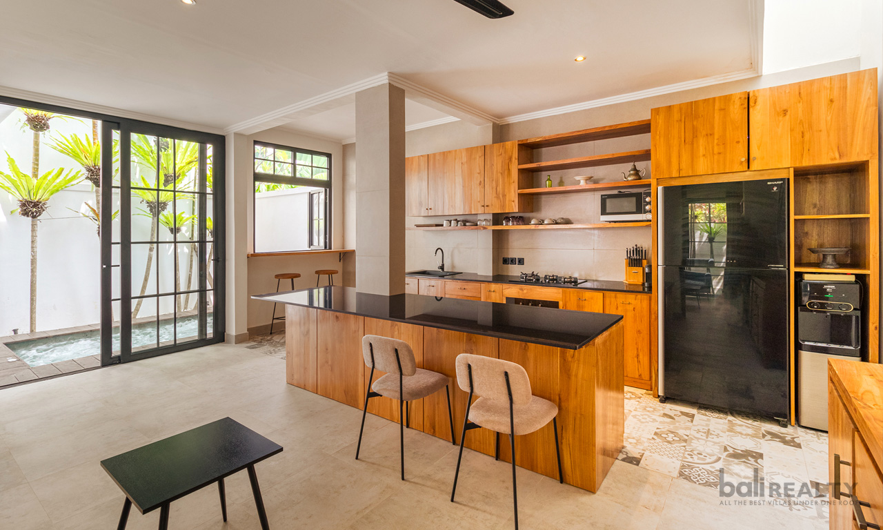 Contemporary Cozy Three-Bedroom Freehold Villa in the Seminyak Area — image 10