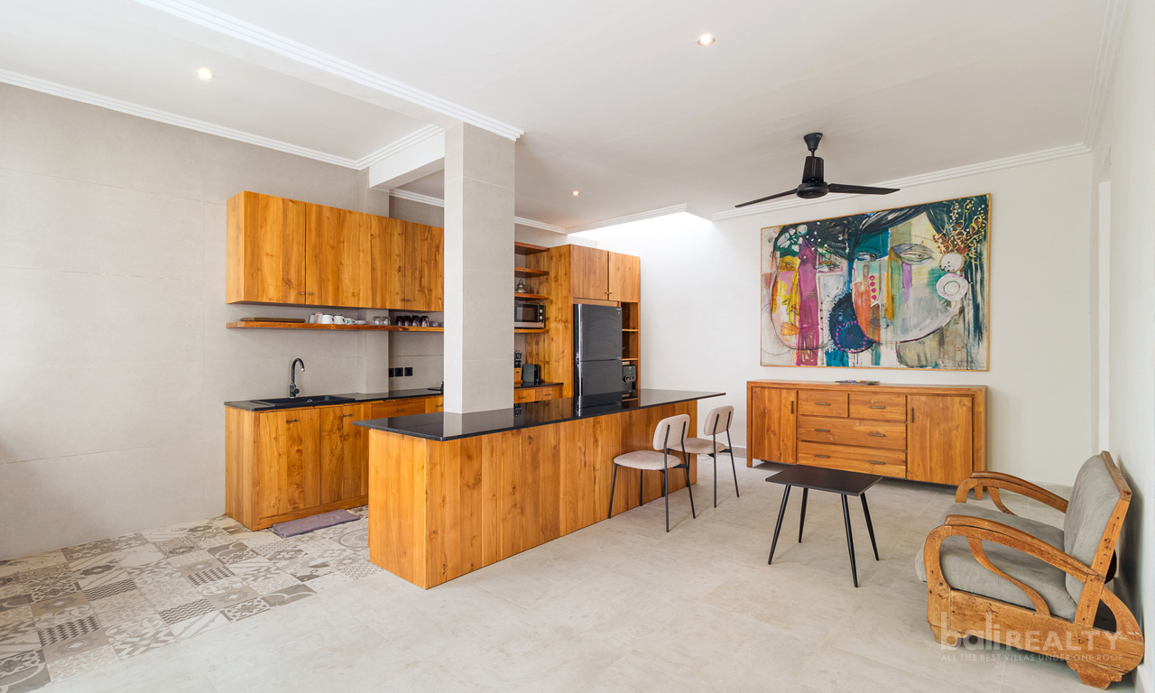 Contemporary Cozy Three-Bedroom Freehold Villa in the Seminyak Area — image 4