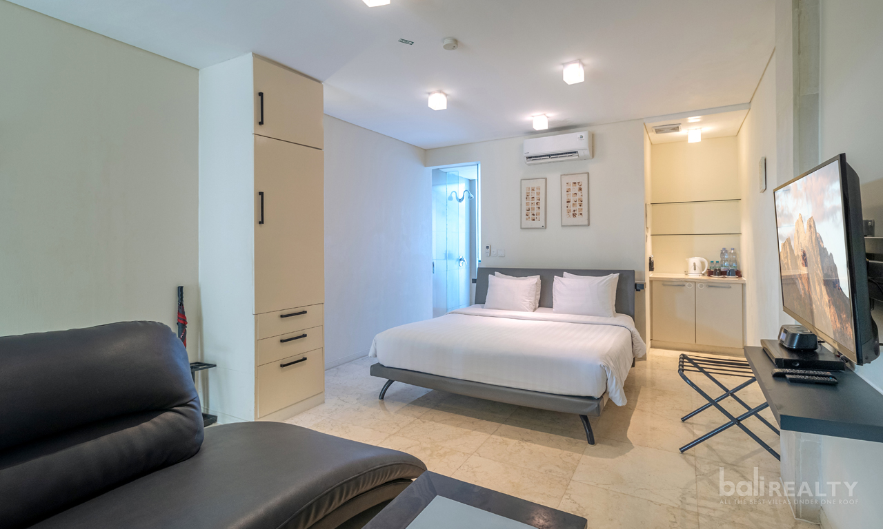 Ground Floor Studio Apartment with 21 Year Lease on the Double Six Beachfront — image 1