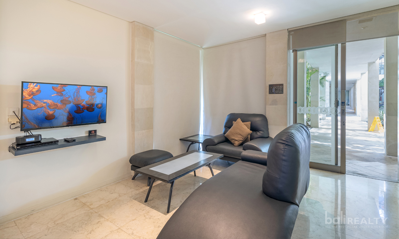 Ground Floor Studio Apartment with 21 Year Lease on the Double Six Beachfront — image 2