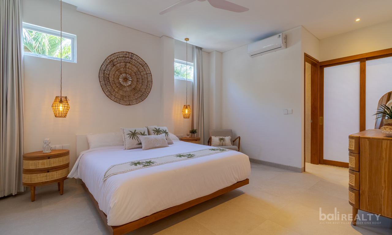 Three-Bedroom Villa in Prime Central Legian: Ideal for Living & Investment — image 9