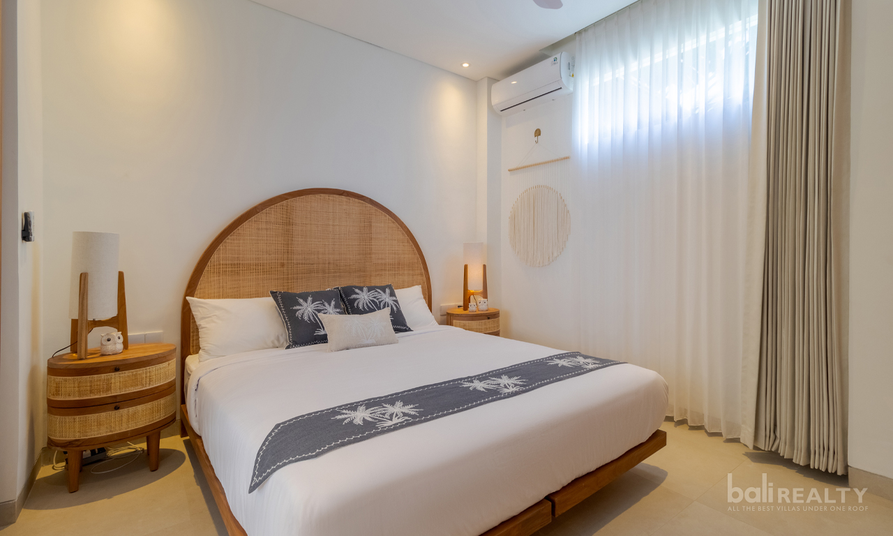 Three-Bedroom Villa in Prime Central Legian: Ideal for Living & Investment — image 5