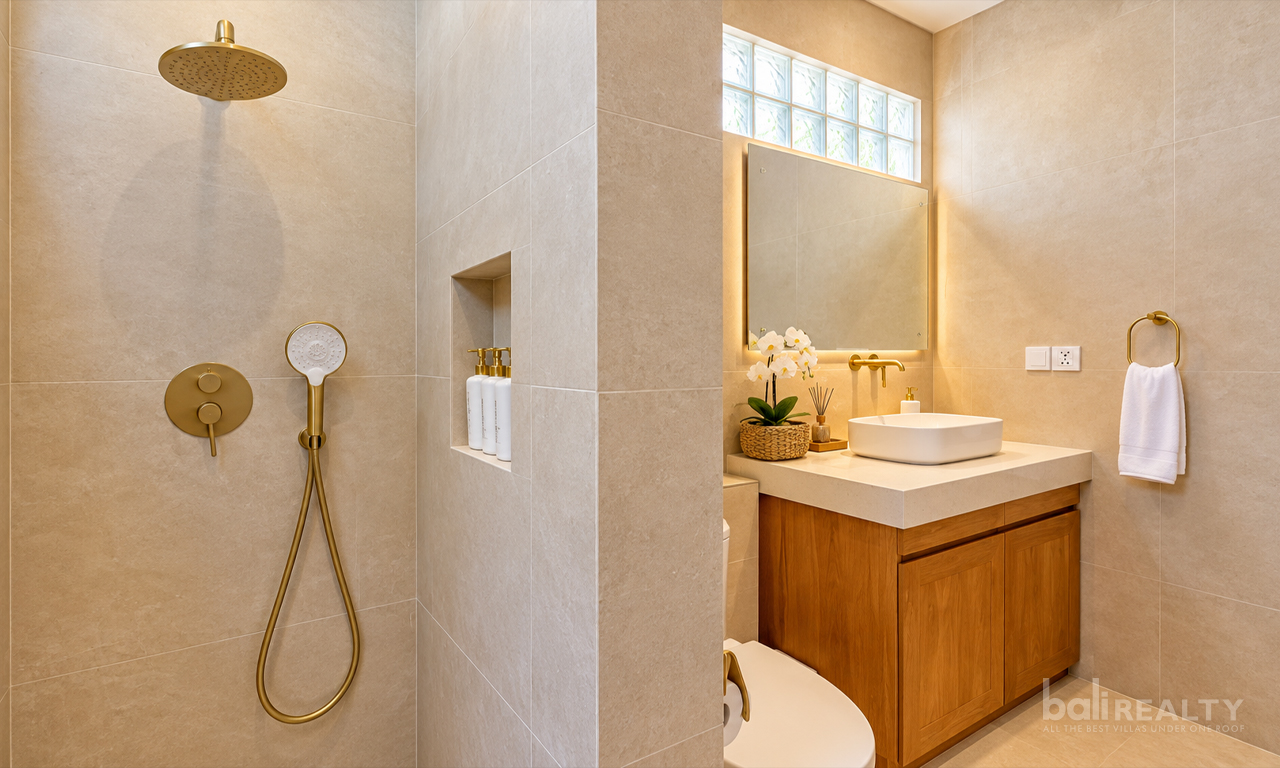 Three-Bedroom Villa in Prime Central Legian: Steps from Legian Beach — image 7