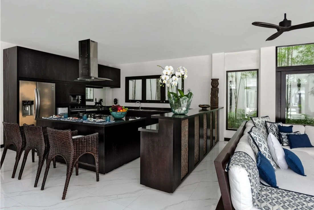Luxe 7-Bedroom Villa in Seminyak — A Stylish Tropical Escape for Families & Big Groups — image 8
