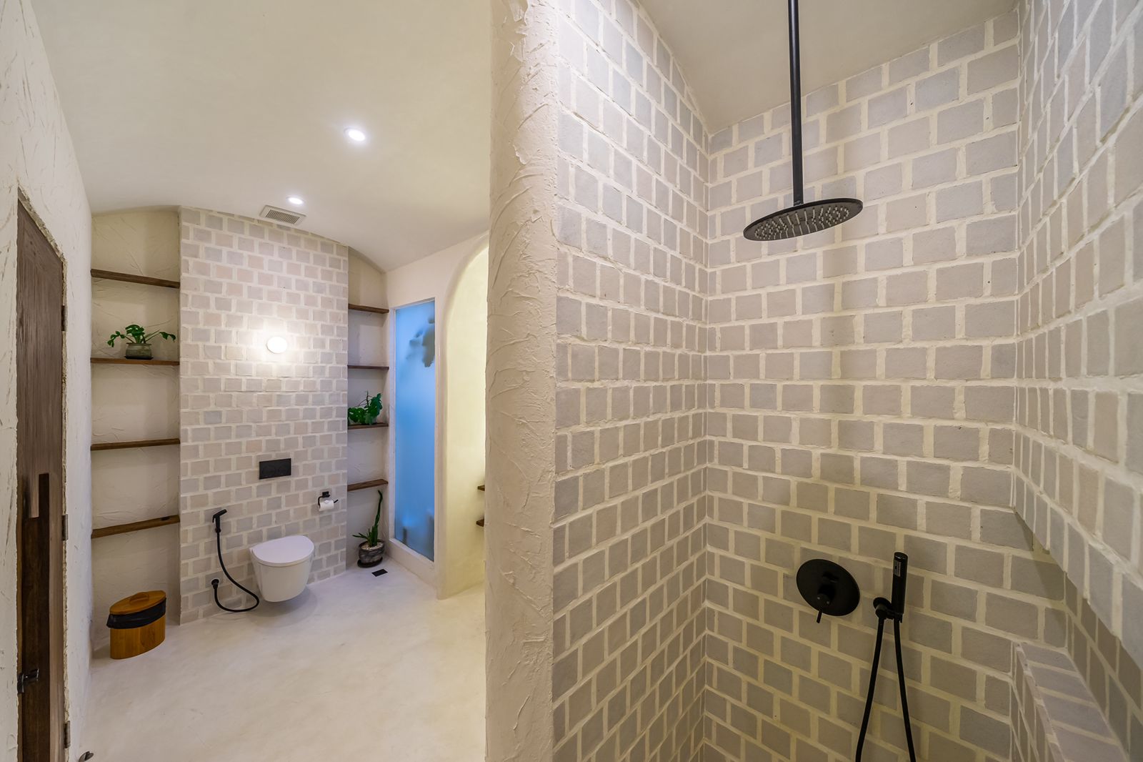 Mediterranean 4+1 Bedroom Villa in Central Berawa — image 19
