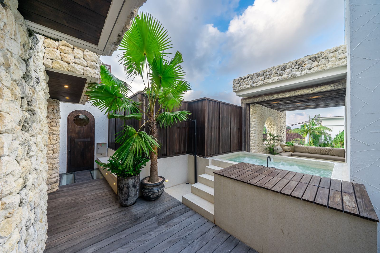 Mediterranean 4+1 Bedroom Villa in Central Berawa — image 17
