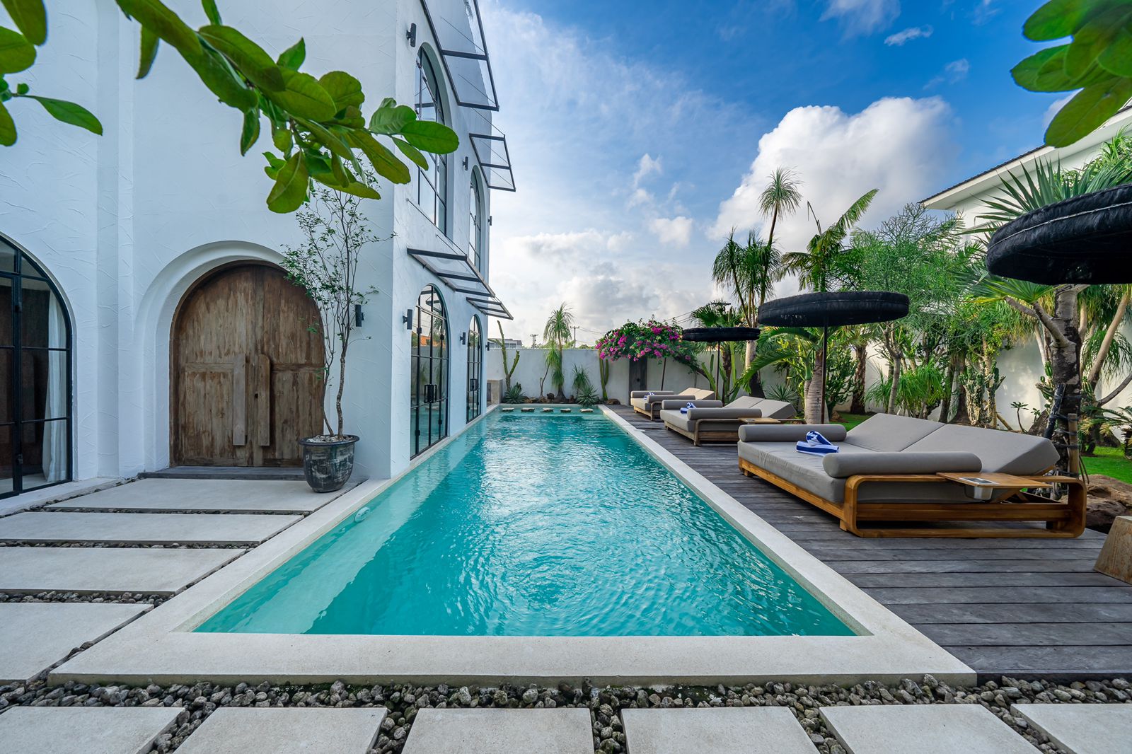 Mediterranean 4+1 Bedroom Villa in Central Berawa — image 1