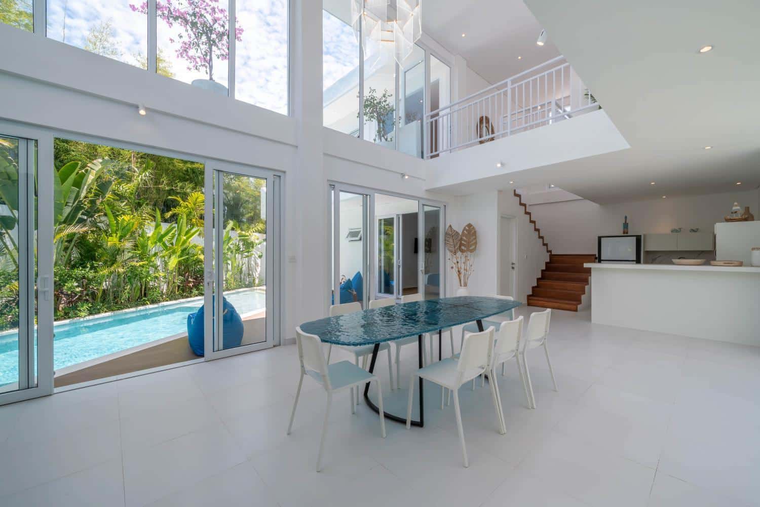 Modern 6-Bedroom Villa for Yearly Rent Near Berawa Beach — image 4