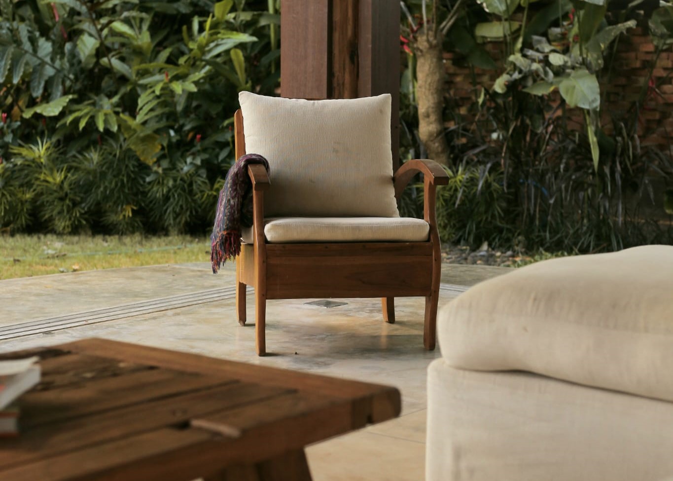 Nature-Integrated 4-Bedroom Tropical Villa for Yearly Rent in Ketewel — image 14