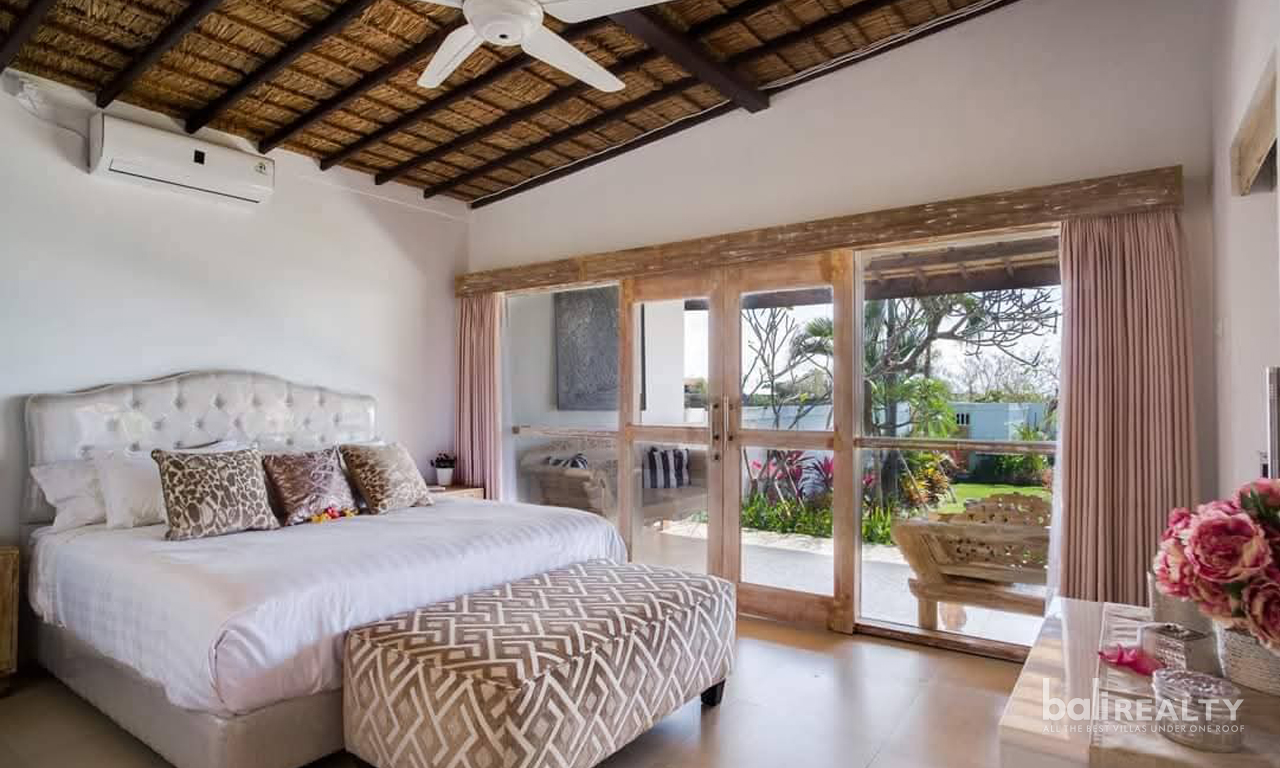 Charming Two-Bedroom Modern Balinese Villa with Tropical Garden for Yearly Rent – Nusa Dua 2976 — image 8