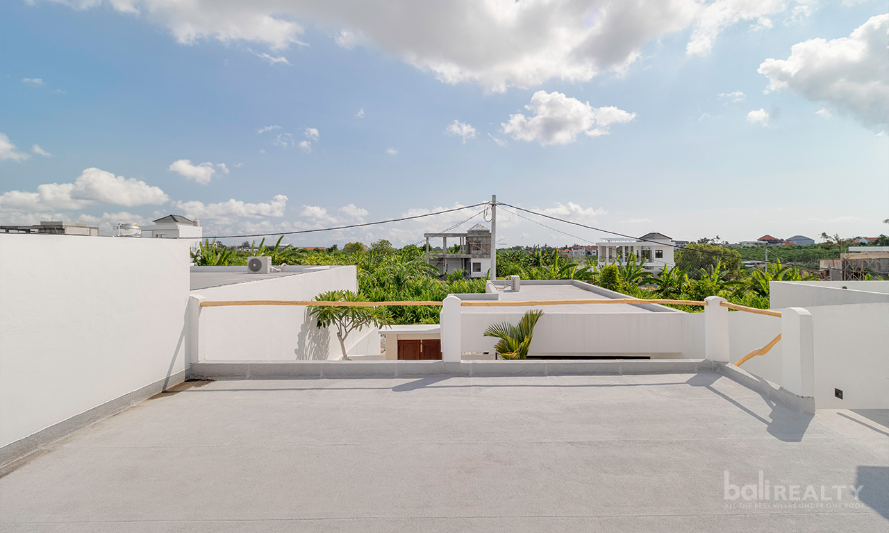Rustic Two-Bedroom Villa in Tumbak Bayuh, a Short Drive to the Beach — image 16