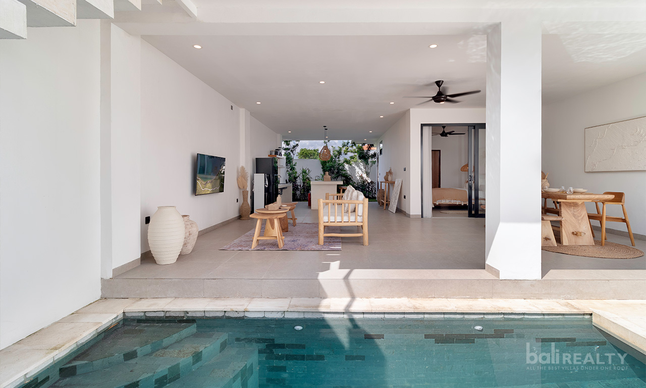 Rustic Two-Bedroom Villa in Tumbak Bayuh, a Short Drive to the Beach — image 1