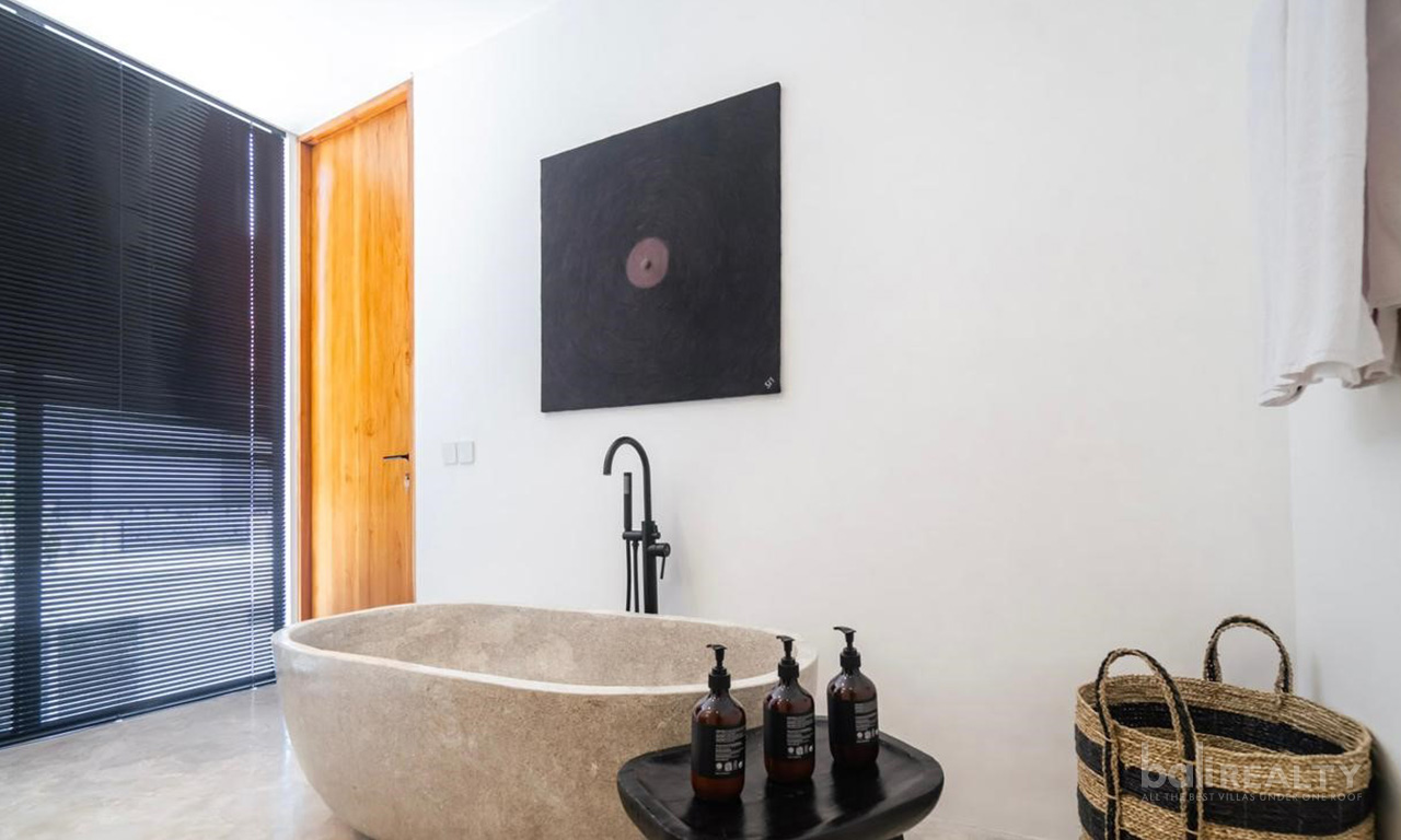 Modern Two-Bedroom Villa with Stunning Rice Field Views in Tumbak Bayuh – Pererenan’s Prime Location 2640 — image 10
