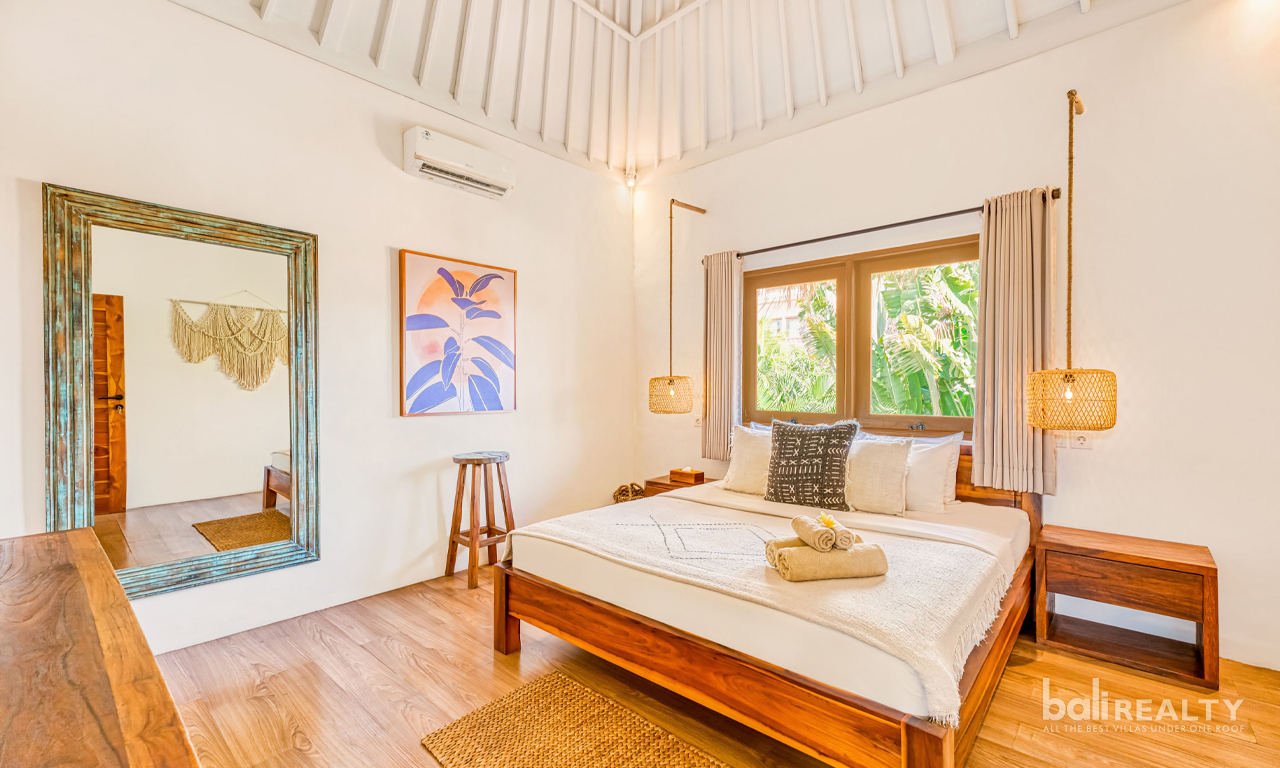 Family-Friendly Four-Bedroom Villa for Yearly Rent in Petitenget, Minutes from the Beach — image 13
