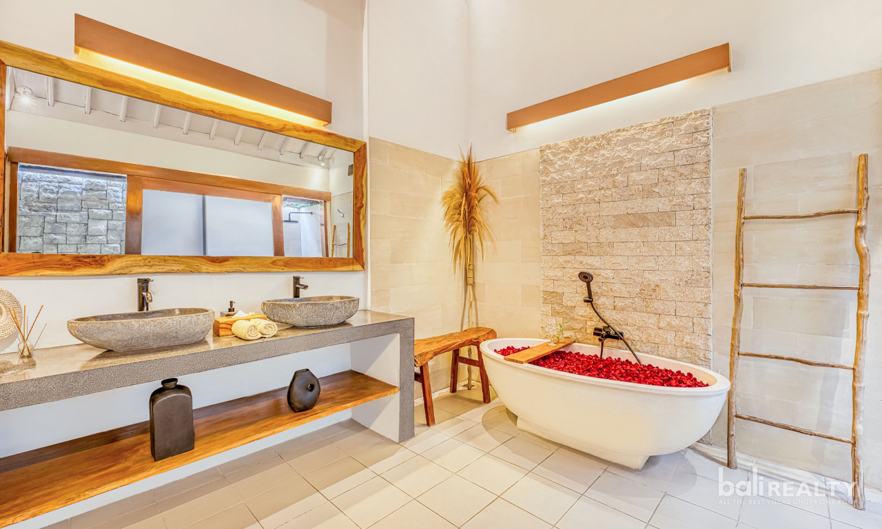 Family-Friendly Four-Bedroom Villa for Yearly Rent in Petitenget, Minutes from the Beach — image 14