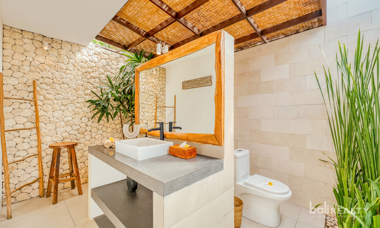 Family-Friendly Four-Bedroom Villa for Yearly Rent in Petitenget, Minutes from the Beach — image 15